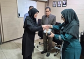 تقدیر از مدیر روابط عمومی دانشکده پیراپزشکی شیراز در روز خبرنگار